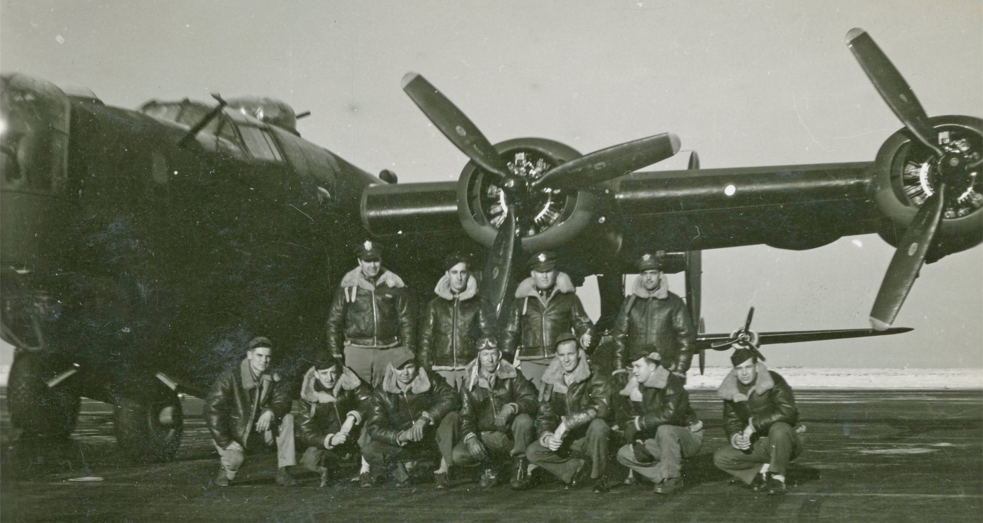 Eaves B-24 Crew